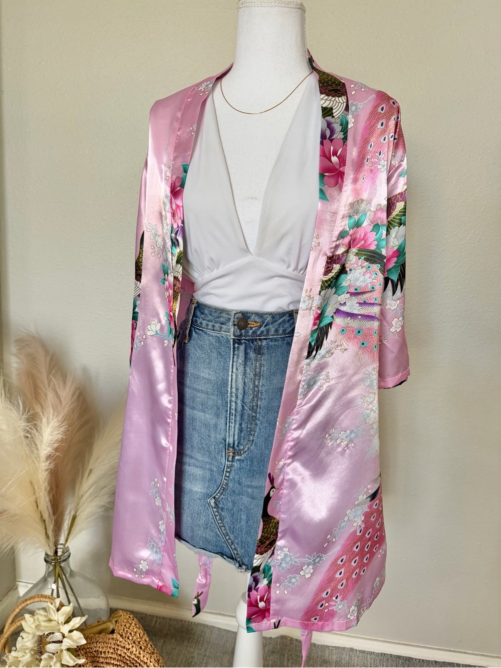 Women’s Pink Satin Floral Peacock Kimono Robe